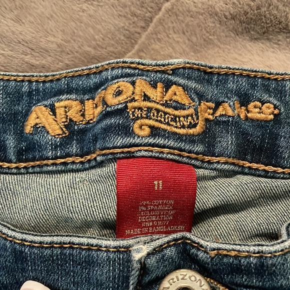 Arizona Jean shorts - Picture 3 of 3